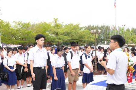 กิจกรรมปฐมนิเทศนักเรียน ระดับชั้นมัธยมศึกษาปีที่ 1 และระดับชั้นมัธยมศึกษาปีที่ 4 ประจำปีการศึกษา 2569 วันอาทิตย์ที่ 10 พฤษภาคม 2569 โรงเรียนจักรคำคณาทร จังหวัดลำพูน ได้จัดกิจกรรมปฐมนิเทศนักเรียน ระดับชั้นมัธยมศึกษาปีที่ 1 และระดับชั้นมัธยมศึกษาปีที่ 4 